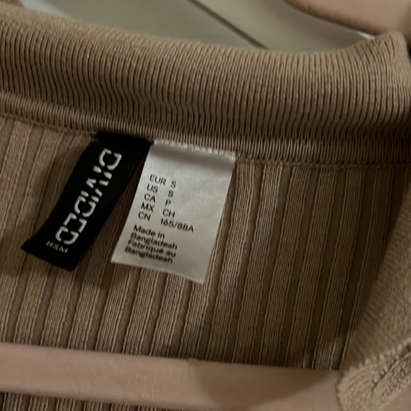 top - Picture 2 of 2